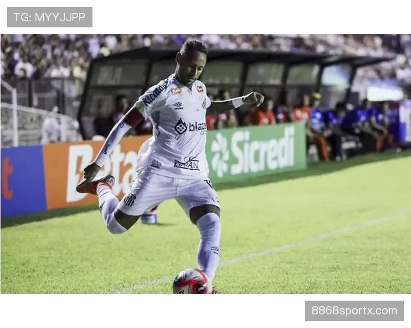 内马尔连机场厕所都铺金属，这生活差距我咋活啊？